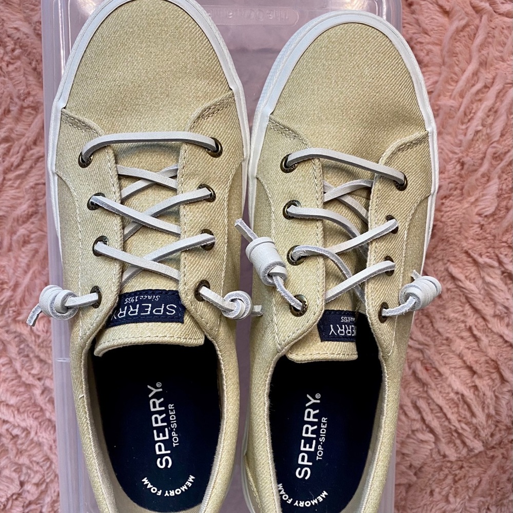 Women’s Sperry Sneakers - Worn Once